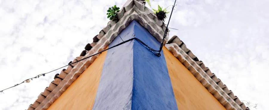 cavi telecom su facciata